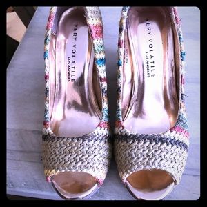 Very Volatile wedges like new